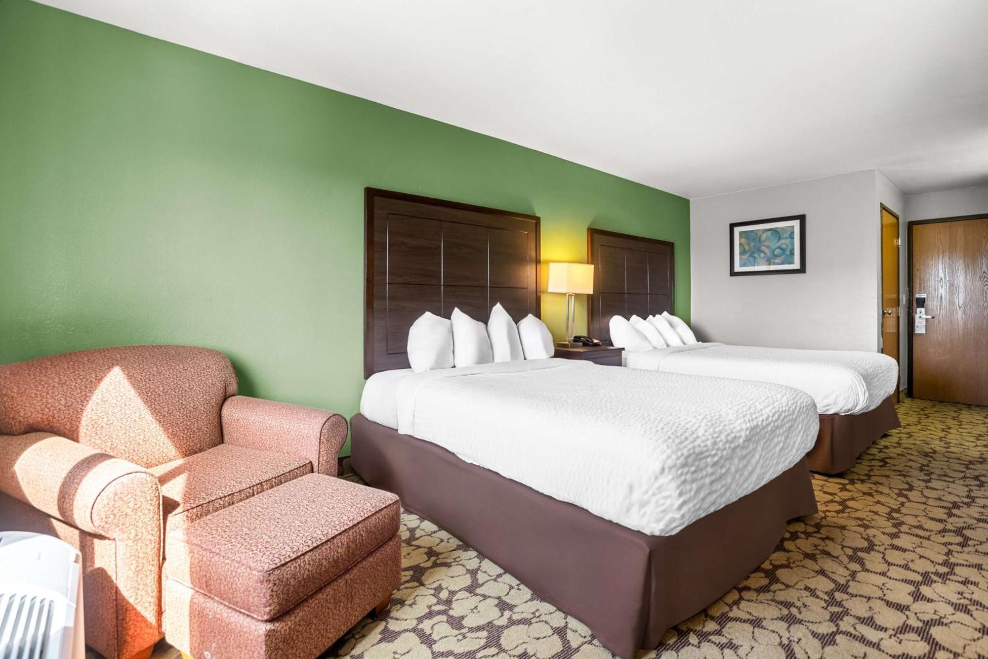 Surestay Plus Hotel By Best Western Bettendorf Exterior photo