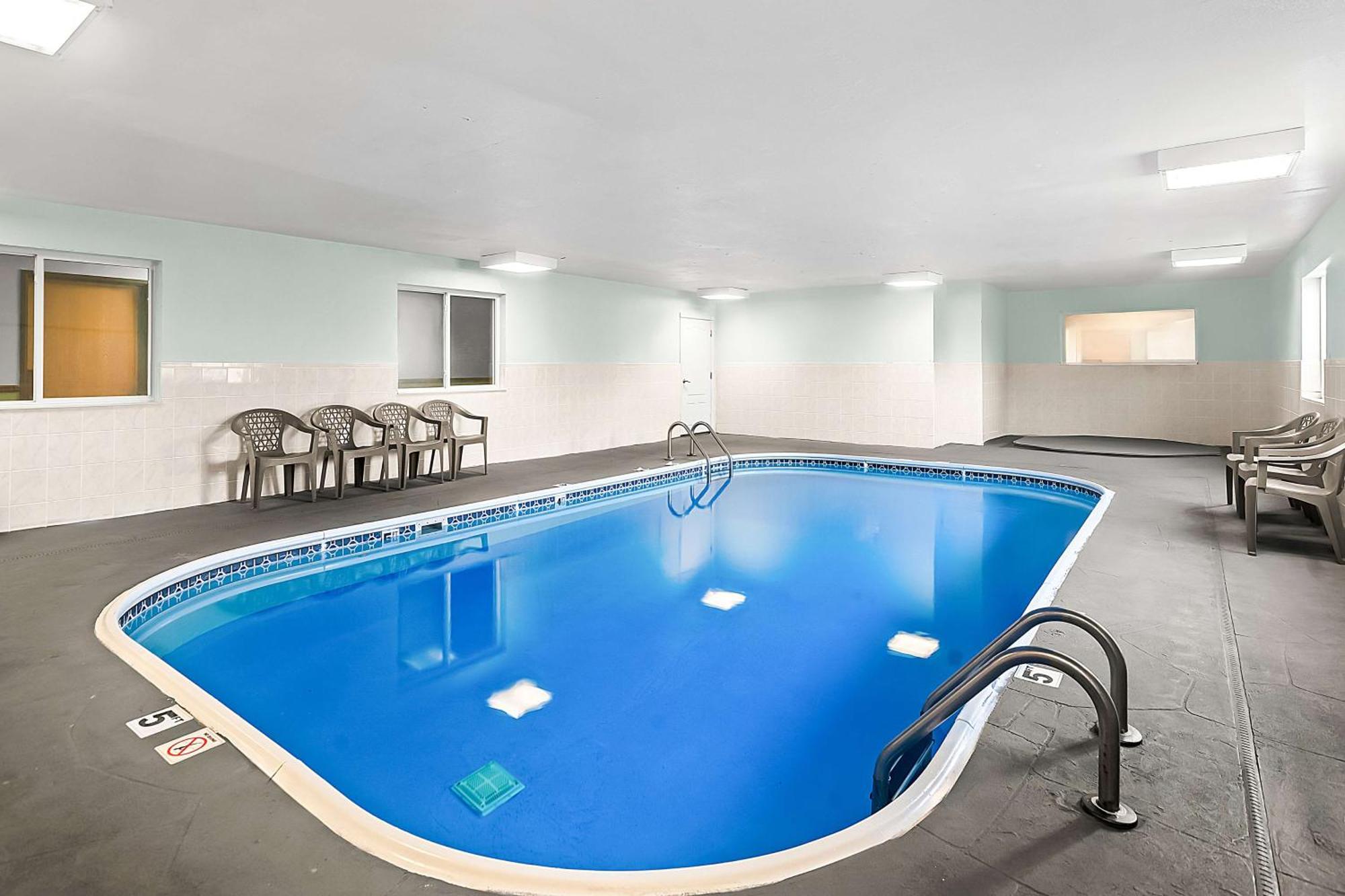 Surestay Plus Hotel By Best Western Bettendorf Exterior photo